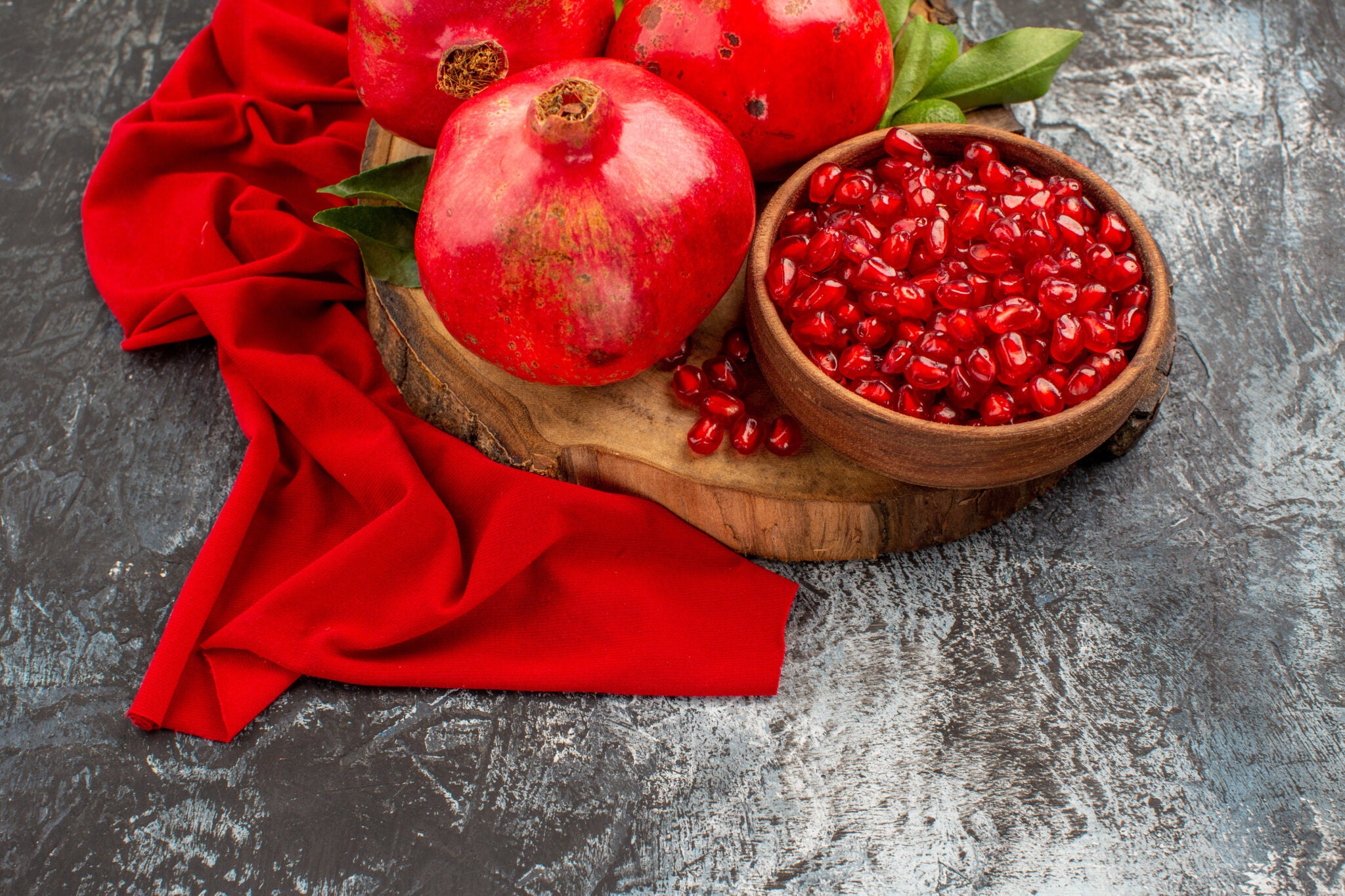 Exploring The Glow: Exploring the Skin Benefits of Pomegranate in 2025